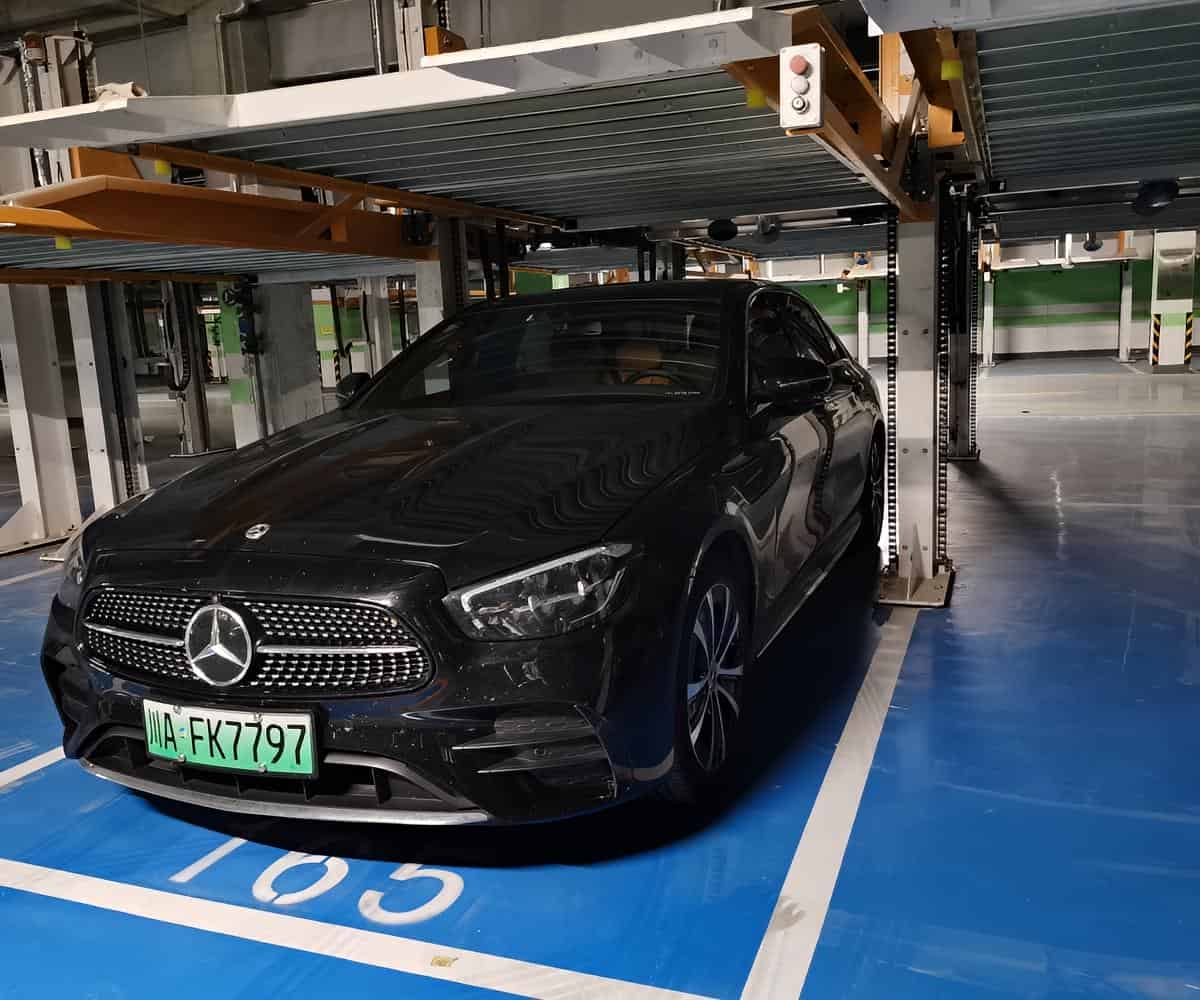 立體車庫租賃：垂直升降機械式停車設備造價解析
